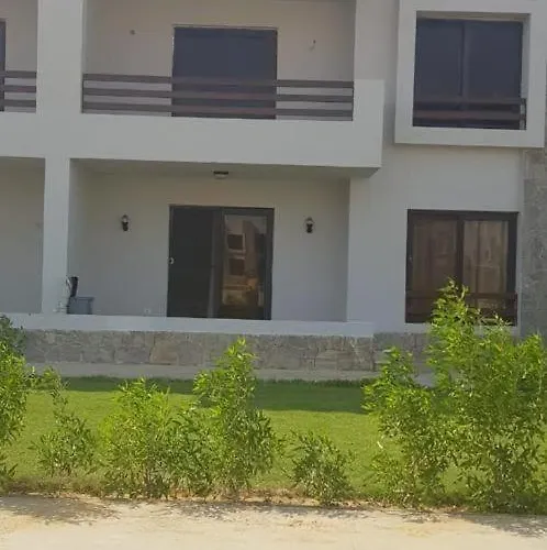 Ground With Private Garden - Mousa Coast L1103 Apartment *